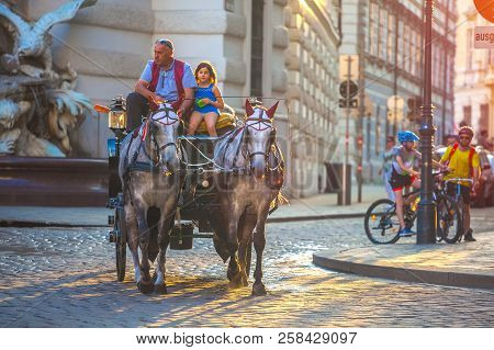 Vienna, Austria - 19.08.2018: Horse-drawn Carriage Or Fiaker, Popular Tourist Attraction, On Michael