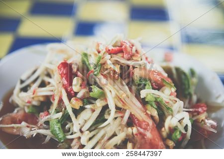 Papaya Salad Or Papaya Pok Pok (som Tum)