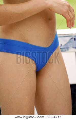 Pige i Bikini bunden