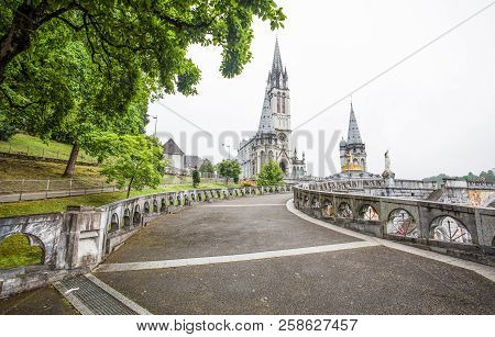 Lourdes, France - June 10, 2016: Notre Dame Du Rosaire De Lourdes (basilica Of Our Lady Of The Rosar