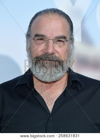 LOS ANGELES - SEP 13:  Mandy Patinkin arrives for the 'Life Itself' Hollywood Premiere on September 13, 2018 in Hollywood, CA                