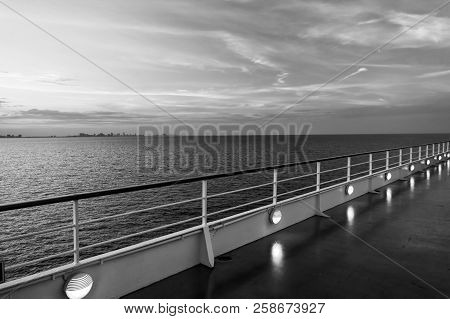 Ship Board In Miami, Usa In Blue Sea On Evening Sky. Shipboard On Idyllic Seascape. Water Travel, Vo
