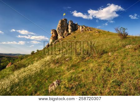 Sunset Over The Dniester River. Evening In The National Nature Park Podolskie Tovtry