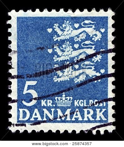 Denemarken-CIRCA 1946:A stempel gedrukt in Denemarken toont beeld van het nationale wapenschild van Denemarken co