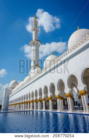Abu Dhabi, January 30, 2016: Sheikh Zayed Grand Mosque - one of the most poular tourist attractions in Abu Dhabi, UAE