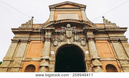 Porta Galliera In Bologna