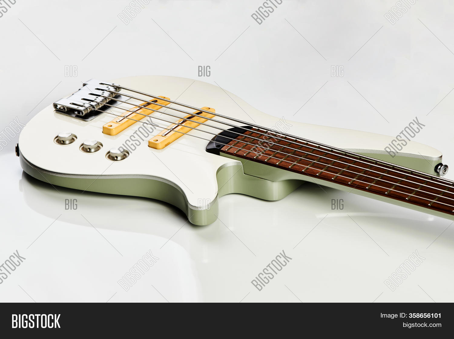 White Bass Guitar Image & Photo (Free Trial) | Bigstock