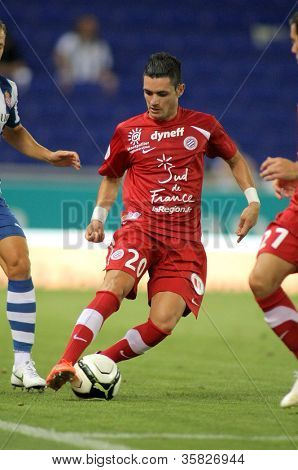 Barcellona - AUG, 3: Remy Cabella di Montpellier HSC in azione durante una partita amichevole contro il RCD Es