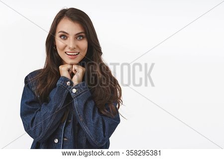 Girl Eager See New Movie, Waiting Till Advertisement Ends, Tempting See Wonerful Thing, Lean Head On