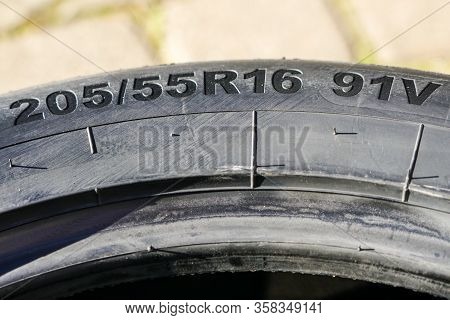 Side View Of Tire With Tire Width, Height And Wheel Diameter Designation