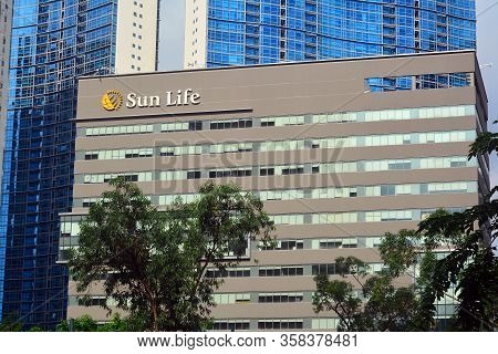 Taguig, Ph - Oct. 1: Sun Life Centre Facade On October 1, 2016 In Bonifacio Global City, Taguig City