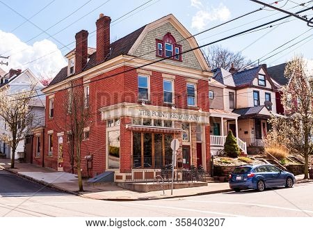 Pittsburgh, Pennsylvania, Usa 3/29/20 The Point Brugge Cafe On Hastings Street In The Point Breeze N