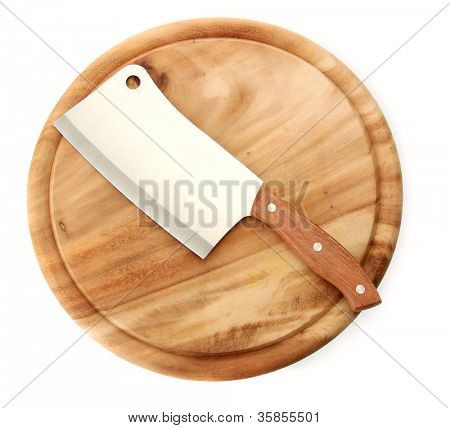 mannaia di carne sul tagliere isolata on white