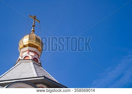 Roof Russia Bataysk 03.28.2020 The Church Of The Ascension Exterior Of The Building In The Spring