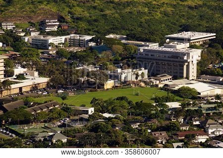 Honolulu - March 11, 2014: Aerial View Of Landmark Mid Pacific Institute, University Of Hawaii, And 