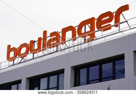 Bordeaux , Aquitaine / France - 09 23 2019 : Boulanger Logo Shop French Chain Store Of Electronics T