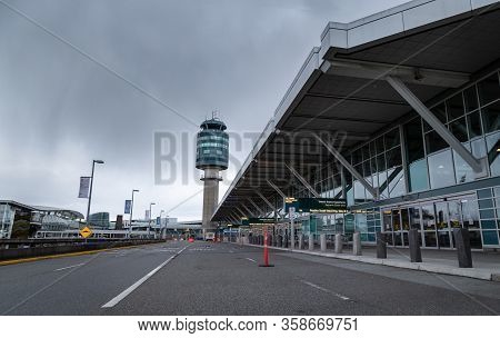 Richmond, Bc, Canada - Mar 29, 2020: Departures Terminal At Yvr Airport Completely Empty Due To Flig