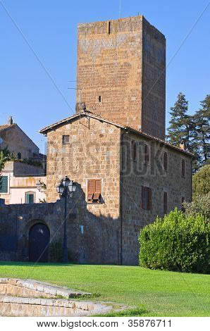 ทาว Lavello Tuscania ขาว อิตาลี