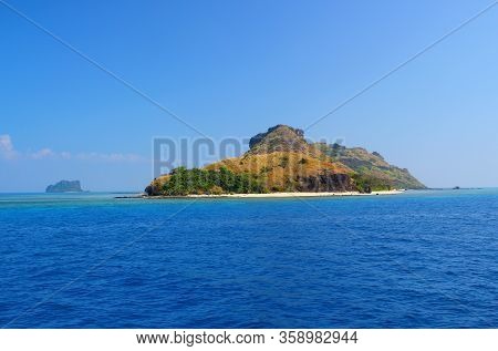 Beautiful Islands In The Pacific Ocean / Travelling With The Ferry From Fiji / Viti Levu To The Yasa