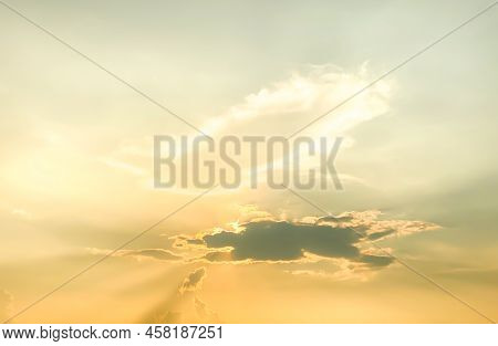 Abstract Cloudy Background, Beautiful Natural Streaks Of Sky And Clouds, Beautiful Natural Landscape