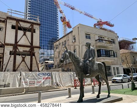 Tel Aviv, Israel - July 06, 2022: Horse Monument To The First Mayor Tel Aviv Meir Dizengof Opposite 
