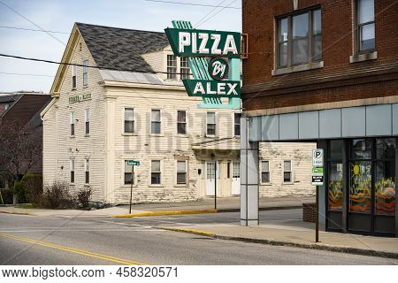 Biddeford Me - April 23, 2022: Historical Street Of Downtown Biddeford, State Of Maine, Usa.