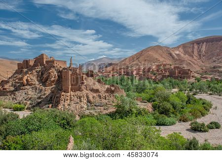 Berber Kasbah In Dades Schlucht, Marokko