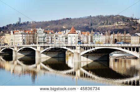Jirasek bro over Vltava-floden, Prag