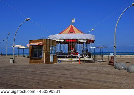 Tel Aviv, Israel - July, 2022 Vintage Retro  Carousel In Namal Tel Aviv - Commercial And Entertainme