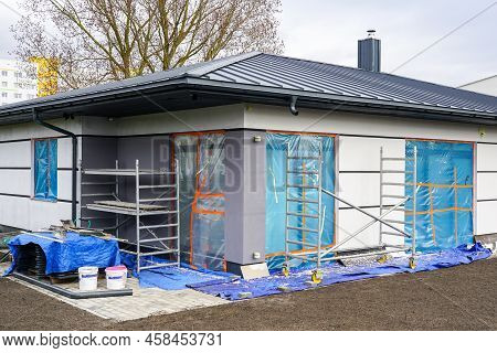 Unfinished Modern Prefabricated Single Storey Thermally Insulated Energy Saving Private House With G
