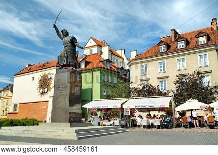 Warsaw, Poland - August 2021: Bronze Monument Honouring Jan Kilinski, A Warsaw Cobbler Who Became Th