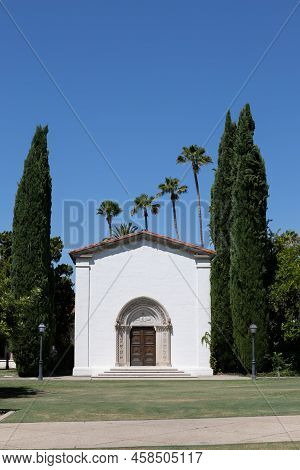 Claremont, Ca - June 20 2022:  On The Campus Of The Claremont Colleges