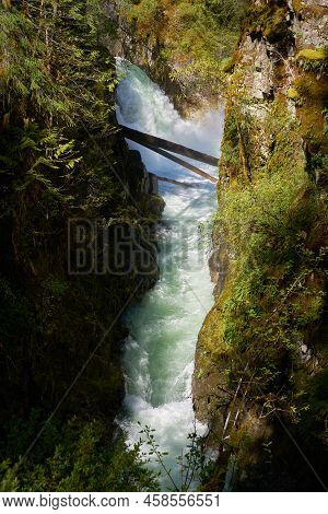 Little Qualicum Falls Sunshine Vancouver Island. Little Qualicum Falls In The Sun On Vancouver Islan