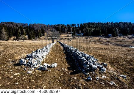 2022 03 13 Luserna Old Dry Stone Walls