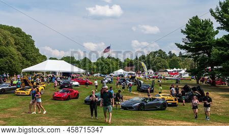 Pittsburgh, Pennsylvania, Usa July 24, 2022 The Pittsburgh Vintage Gran Prix In Schenley Park, A Yea