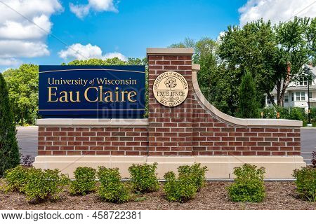 Entrance And Trademark Logo To The University Of Wisconsin-eau Claire