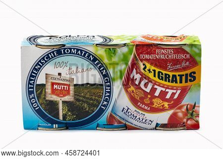 Wetzlar; Germany 2022-07-14: Mutti  (tomato Pulp) From Mutti. Mutti - Industria Conserve Alimentari 
