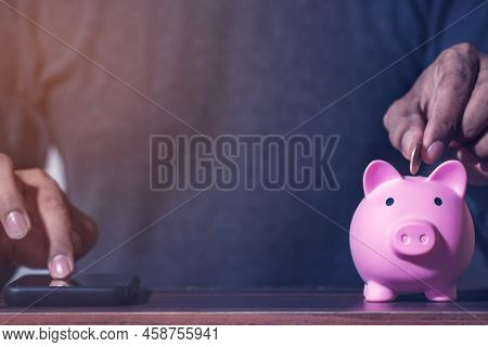 Online Banking And Internet Banking Savings Concept, Online Investment Savings, Online Stock Investo