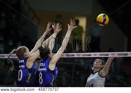 Istanbul, Turkey - February 20, 2022: Arina Fedorovtseva And Dicle Nur Babat In Action During Fenerb