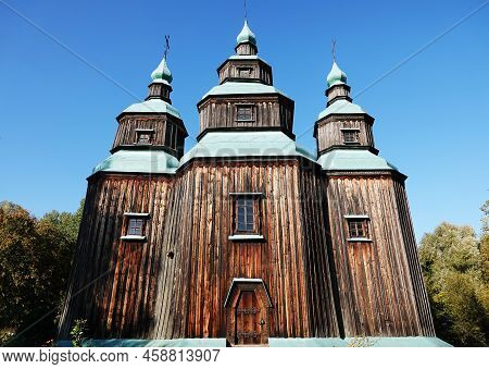 Kyiv, Ukraine September 30, 2021: Open Air Museum - Old Wooden Church Of St. Paraskeva (pyatnitsa) Z