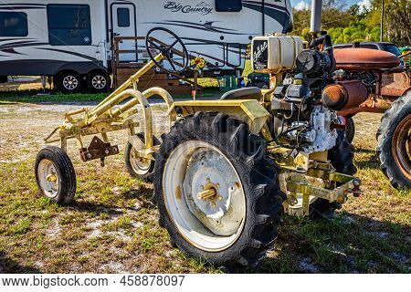 Fort Meade, Fl - February 23, 2022: 1974 Tuff-bilt Farm Tractor At Local Tractor Show