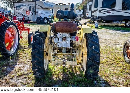 Fort Meade, Fl - February 23, 2022: 1974 Tuff-bilt Farm Tractor At Local Tractor Show