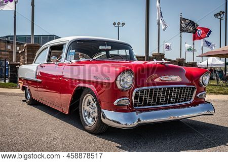 Lebanon, Tn - May 14, 2022: Low Perspective Front View Of A 1955 Chevrolet 210 2 Door Sedan At A Loc