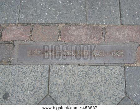Ott volt a Berliner Mauer