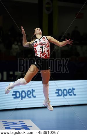 Istanbul, Turkey - February 07, 2022: Kiera Van Ryk Serves During Turk Hava Yollari Vs Fenerbahce Op
