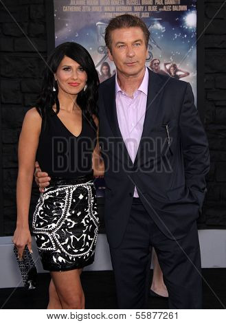 LOS ANGELES - JUN 08:  ALEC BALDWIN & HILARIA THOMAS arrives to the 