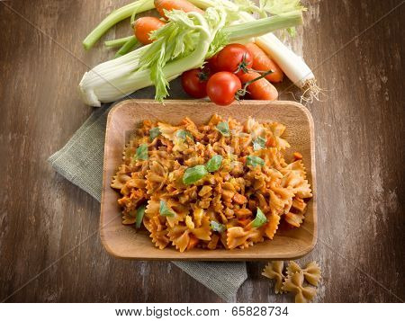 pasta with seitan ragout