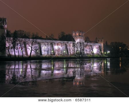 Convento di Novodevičij a Darc e freddo novembre sera.