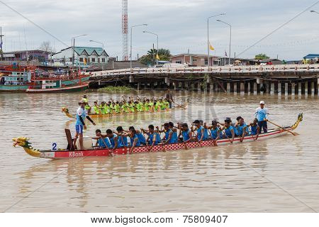 Unidentified Dragon Boat Teams In Rayong River, Thailand.
