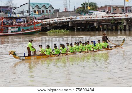 Unidentified Dragon Boat Teams  In Rayong River